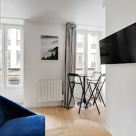Charming And Bright Large Studio Menilmontant * Parigi